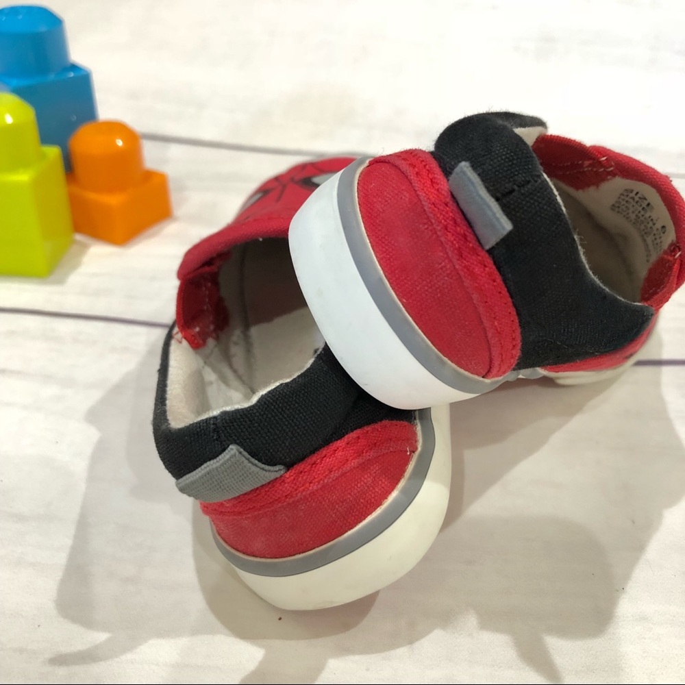 BabyGap (boy) | Marvel Spiderman Slip-On Sneakers - Picture 4 of 6